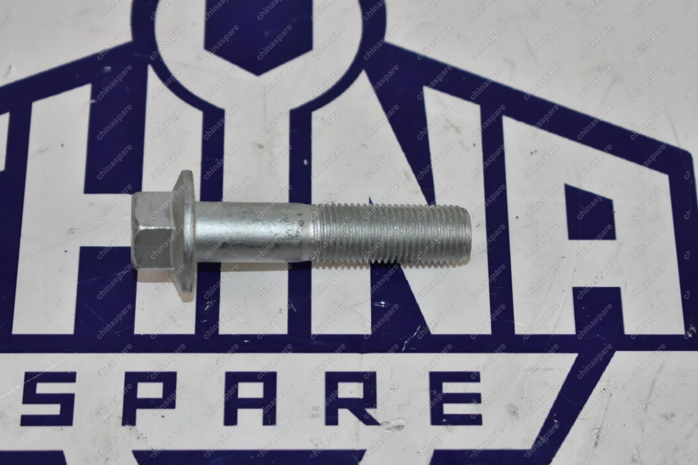 Болт переднего амортизатора нижний Great Wall Hover