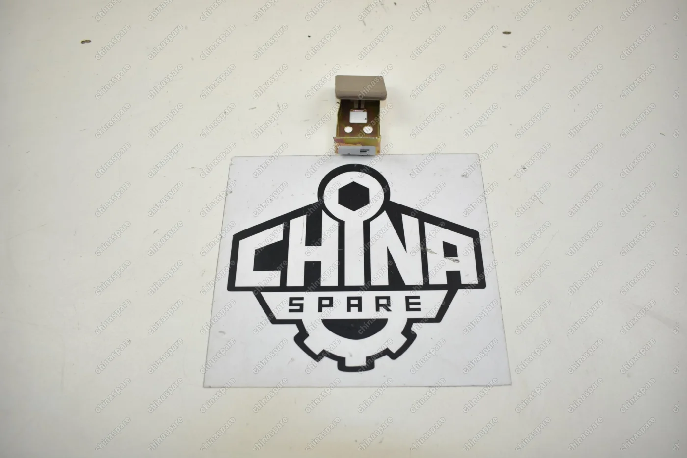 Ручка открывания капота из салона (бежевый салон) Great Wall Hover