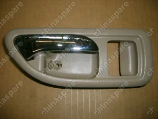 Ручка двери внутреняя правая в сборе (бежевый салон) Great Wall Hover