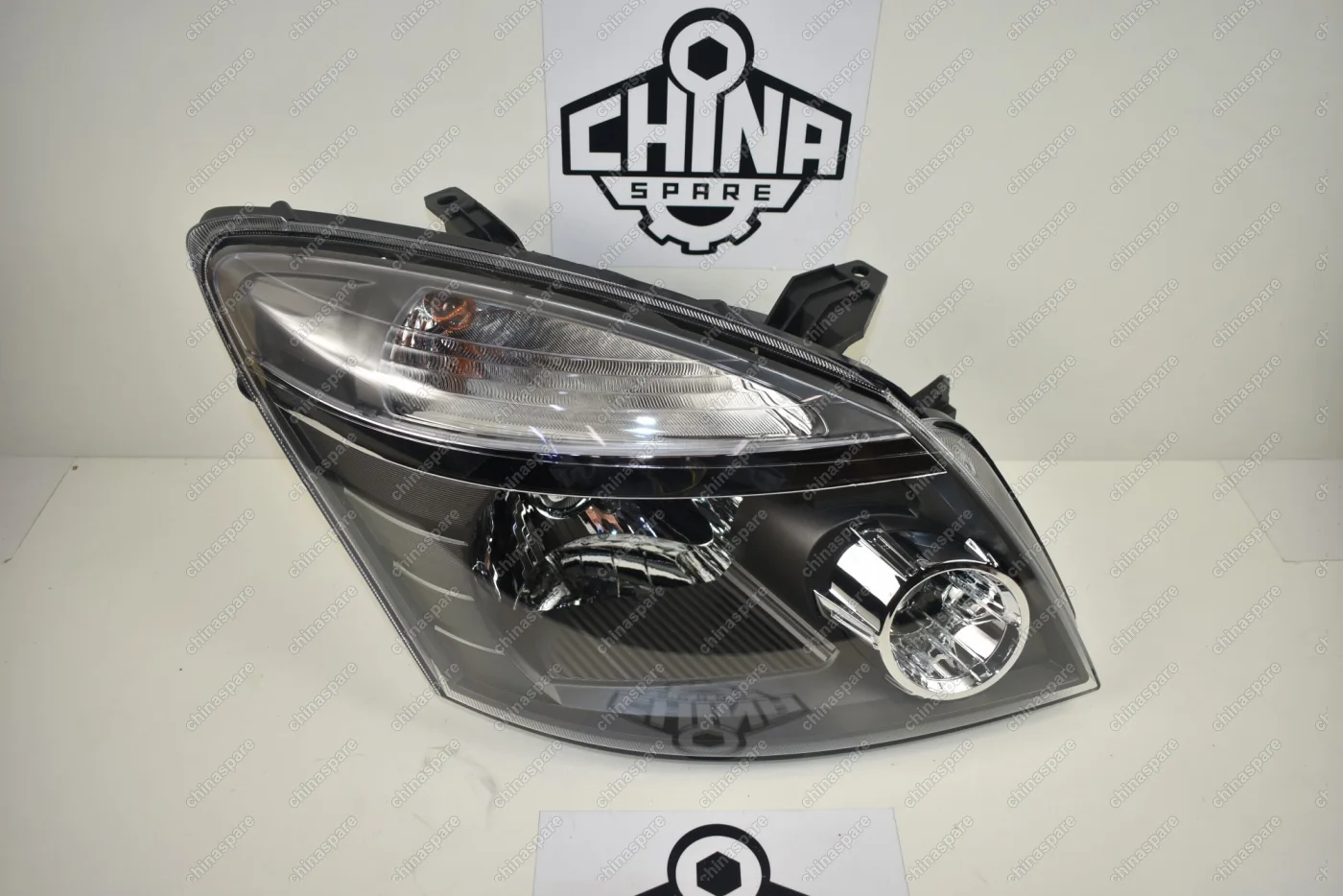 Фара головного света правая Great Wall Hover H3