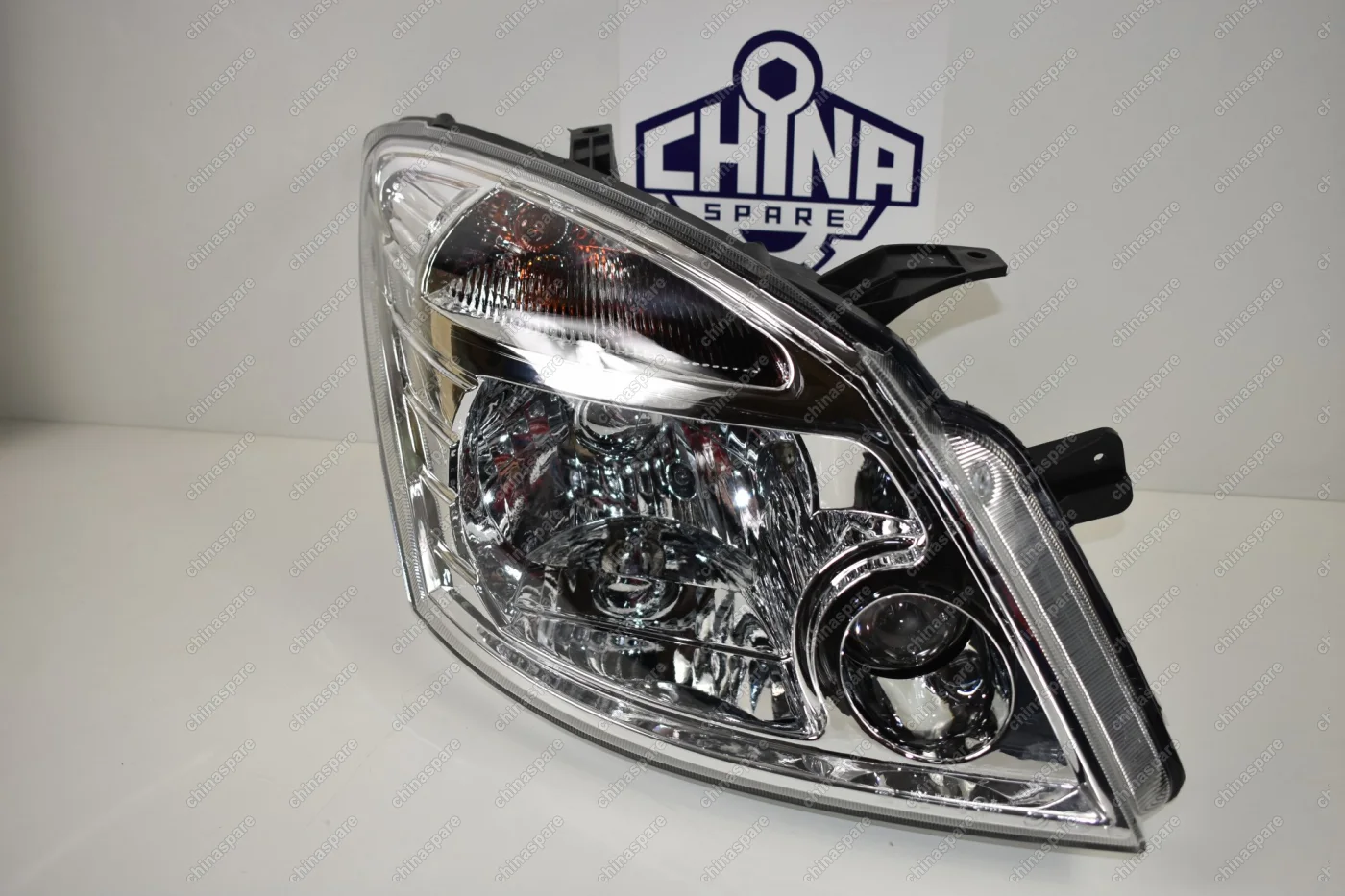 Фара головного света правая Great Wall Hover