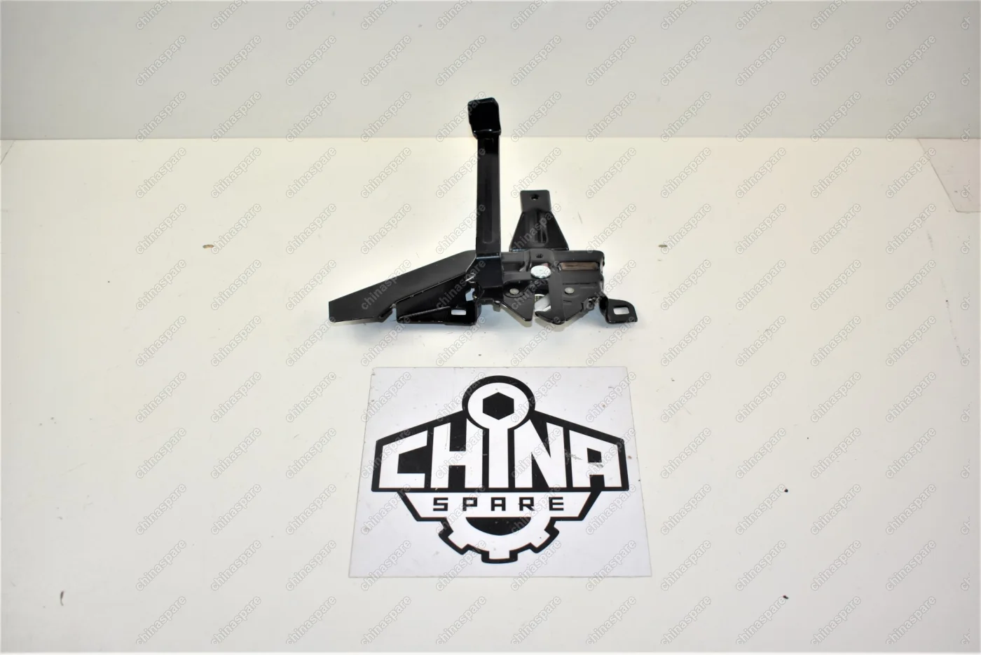 Замок капота в сборе Great Wall Hover