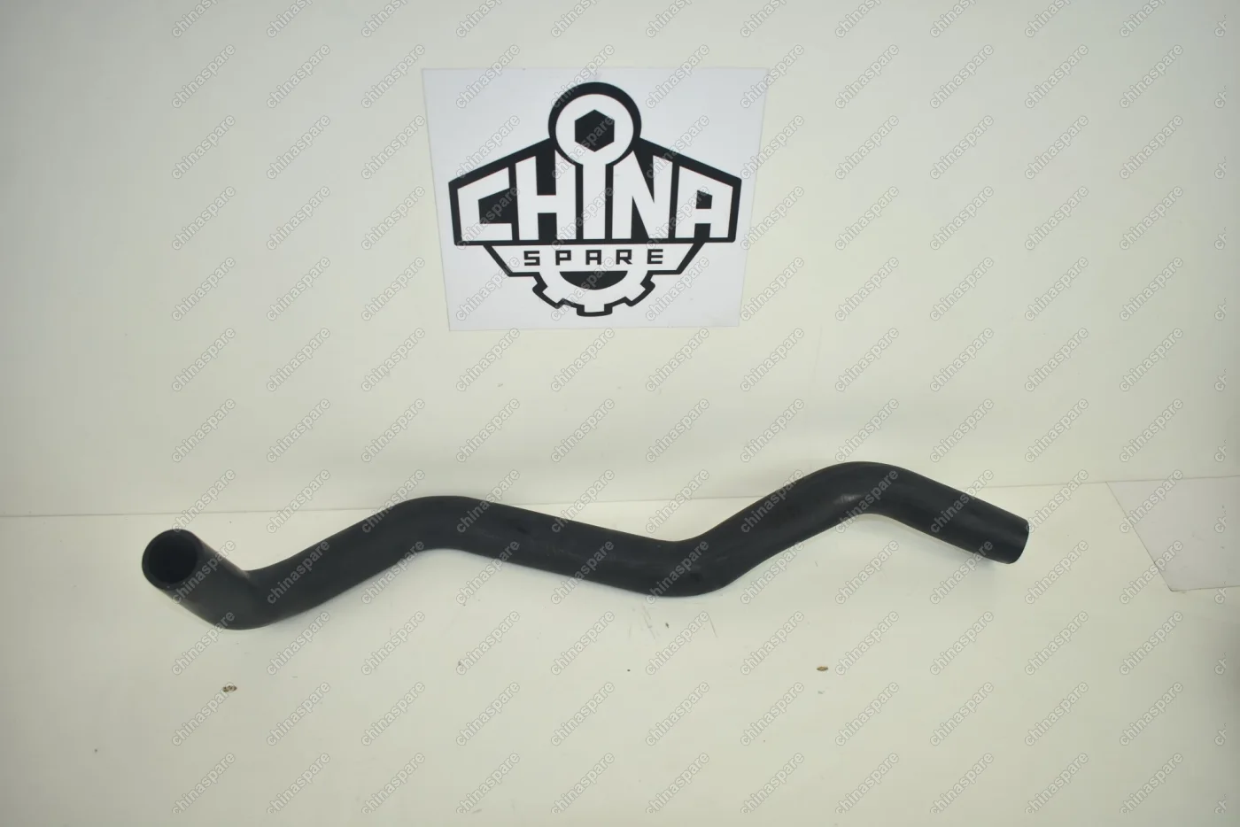 Патрубок радиатора нижний отводящий Great Wall Hover H3, H5, Wingle