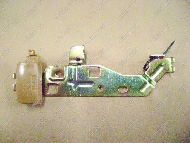 6105101K00 Кронштейн внутренней ручки двери передней левой Great Wall Hover H3