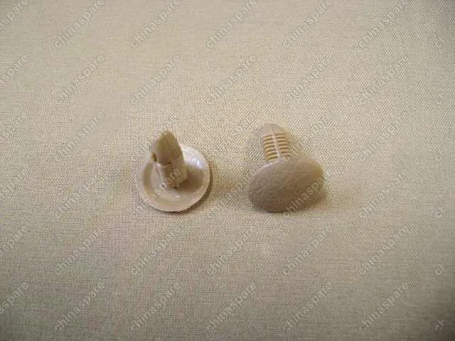 Застежка заглушки задней двери нижней Great Wall Hover H3