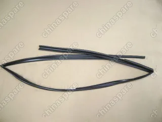 Уплотнитель стекла опускного правого Great Wall Hover H3