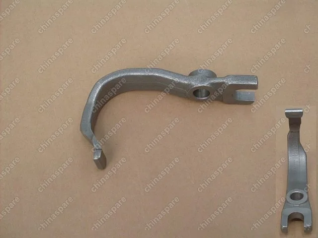 ZM015A1702064 Коромысло рычага кпп 4/4 промежуточной шестерни заднего хода дизель Great Wall Hover H5