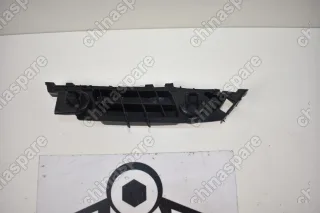 Кронштейн бампера переднего правый (пластик) Great Wall Hover H5