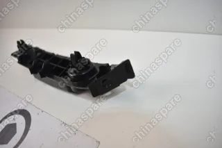 Кронштейн бампера переднего правый (пластик) Great Wall Hover H5