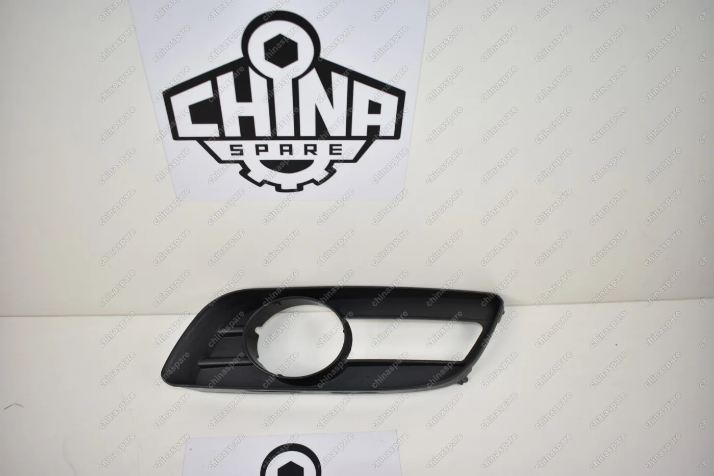 Рамка противотуманной фары левая Great Wall Hover H5