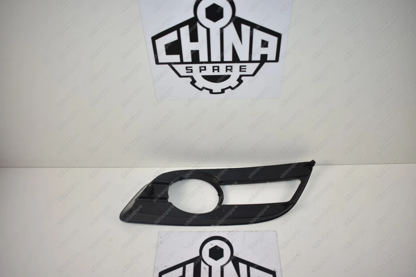 Рамка противотуманной фары Правая Great Wall Hover H5