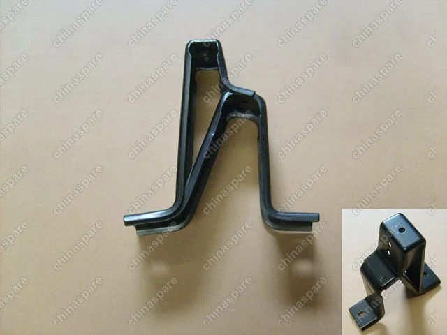 Кронштейн усилителя переднего бампера средний Great Wall Hover H5