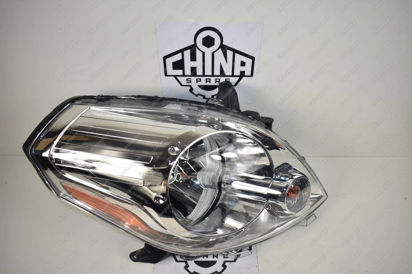 Фара передняя правая Great Wall Hover M2