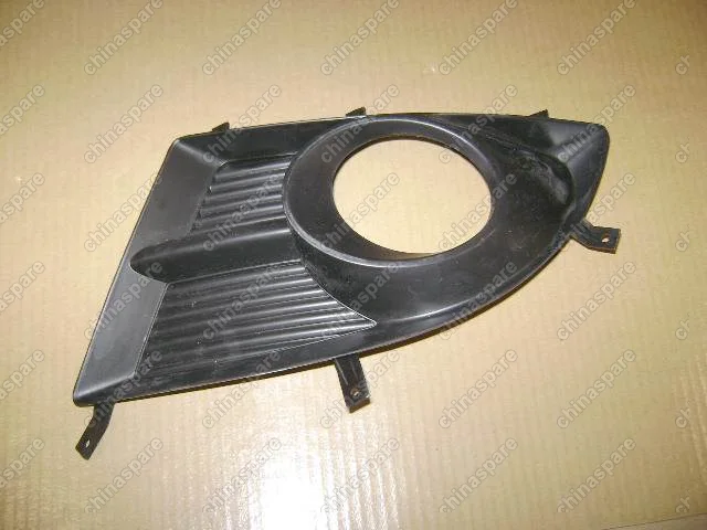 Накладка противотуманной фары левая Great Wall Peri