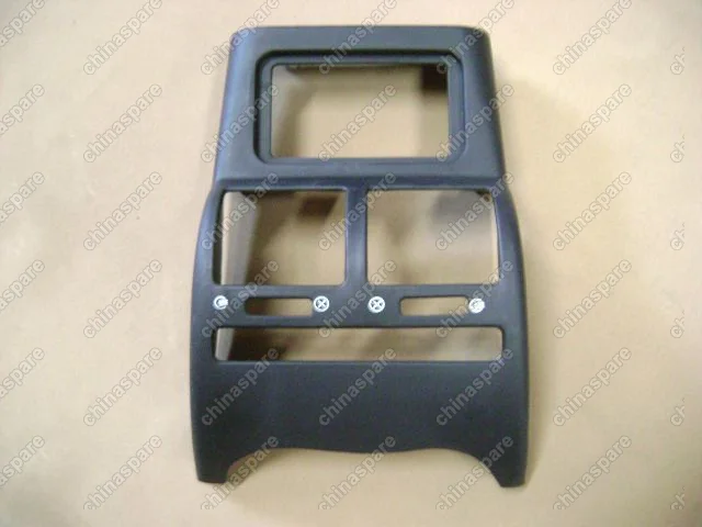 5305044F000803 Накладка подлокотника задняя (под воздуховоды и подстаканник) Great Wall Safe