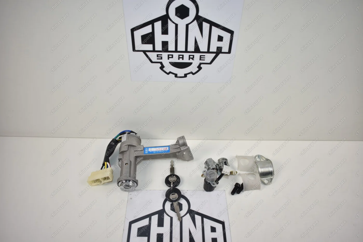 Замок зажигания с комплектом личинок Great Wall Safe F1