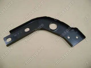 8206033F00 Кронштейн подножки средний левый f1 Great Wall Safe