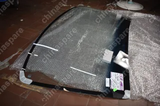 Стекло лобовое (с полосой) Great Wall Safe