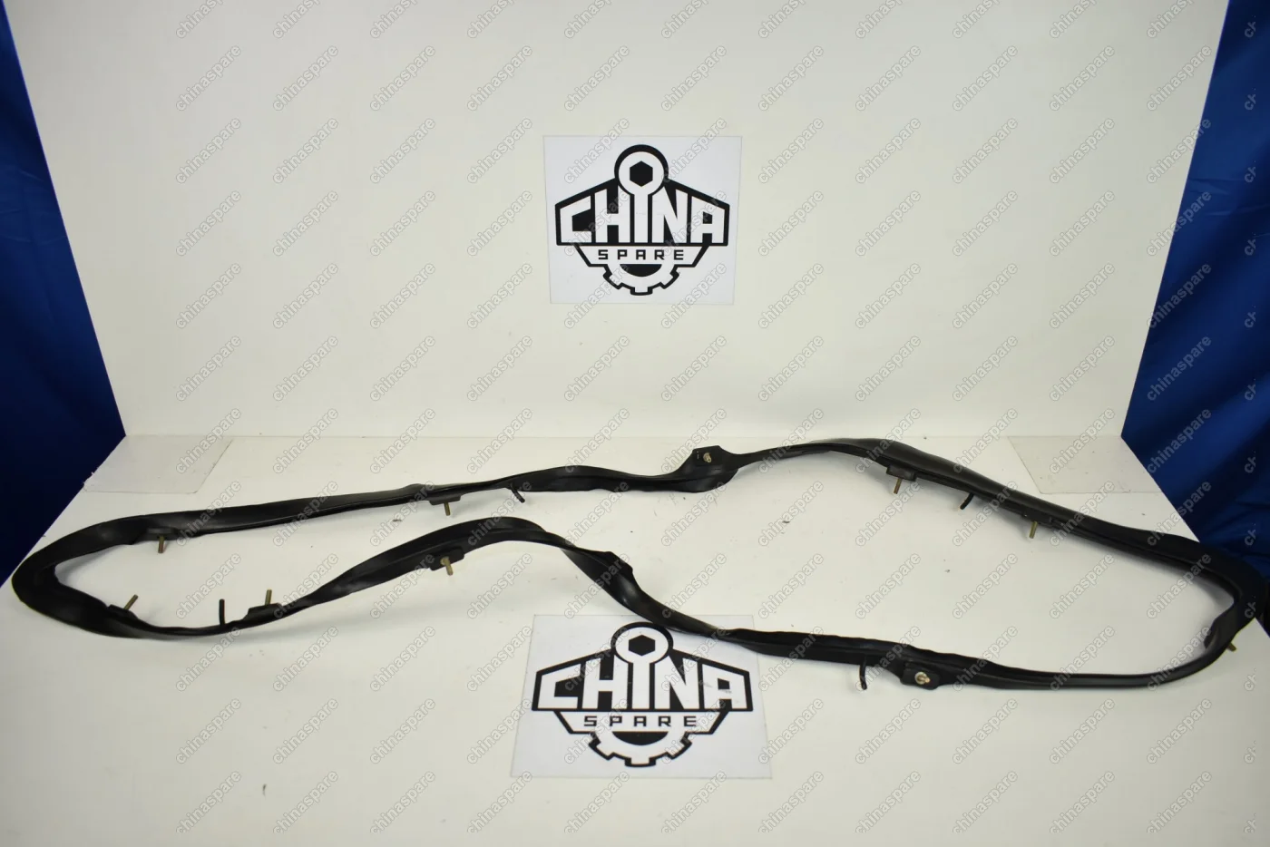 Уплотнитель стекла задка боковое левое Great Wall Safe