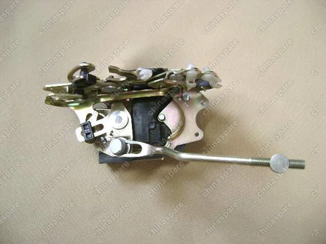 Замок двери задней левой (старого образца) 20-6205010 Great Wall Safe