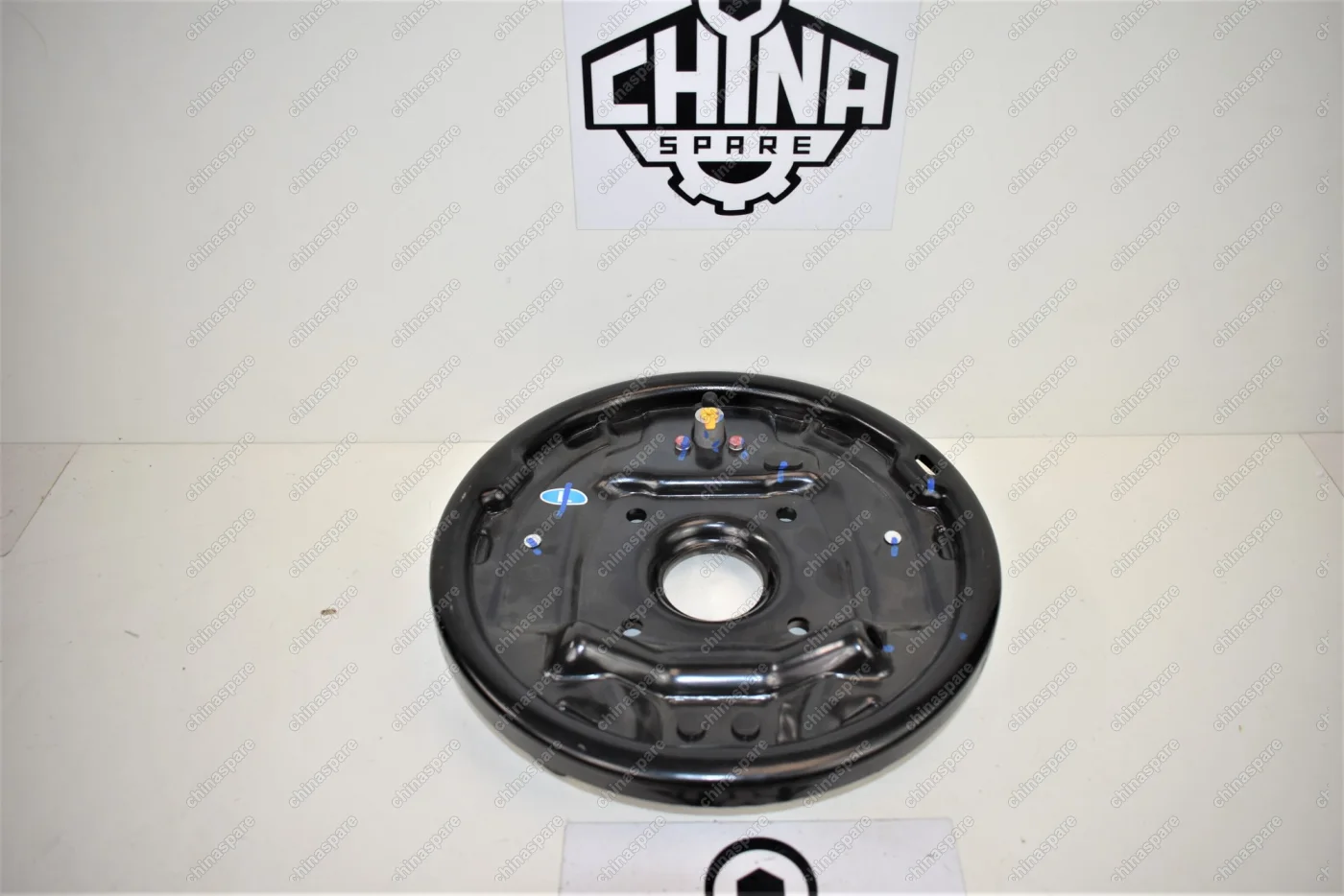 Щит заднего тормоза левый в сборе Great Wall Sailor, Sing, Wingle