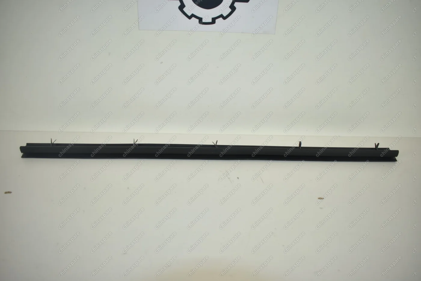 Уплотнитель стекла двери задней левой (бархотка) Great Wall Wingle