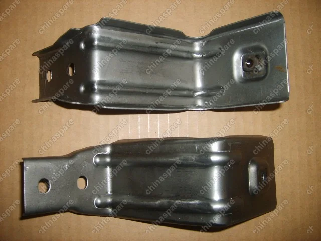 8400512P00 Кронштейн переднего бампера центральный Great Wall Wingle