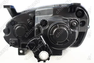 Фара головного света правая (нового образца) Great Wall Wingle