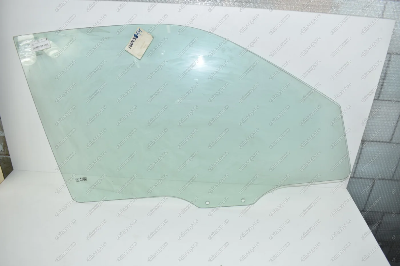 Стекло передней правой двери simbo Hafei Simbo