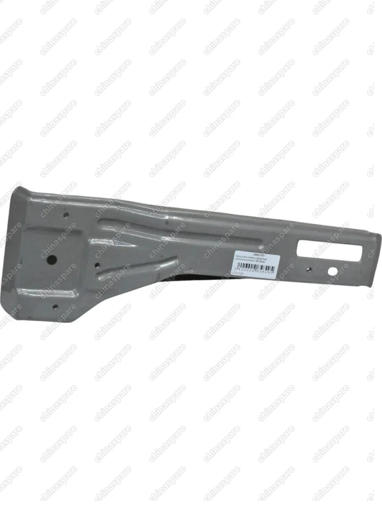 Панель радиатора вертикальная центральная Lifan Breez