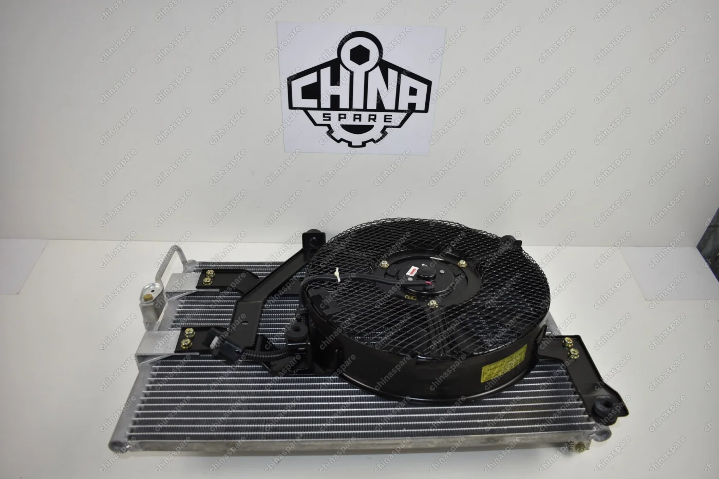 Радиатор кондиционера (С вентилятором) Lifan Smily