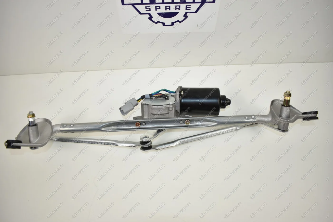 Трапеция стеклоочистителя в сборе с мотором Lifan Solano