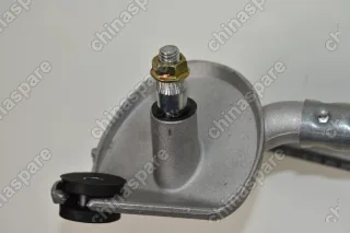 Трапеция стеклоочистителя в сборе с мотором Lifan Solano