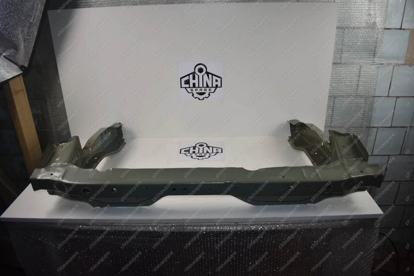 Панель радиатора нижняя Lifan X60