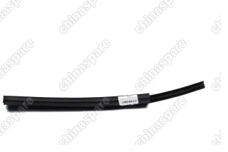 Уплотнитель лобового стекла правый Lifan X60