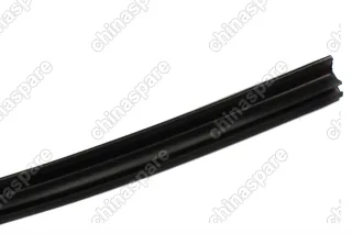 Уплотнитель лобового стекла правый Lifan X60