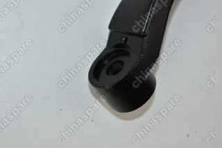 Поводок стеклоочистителя правый Lifan X60