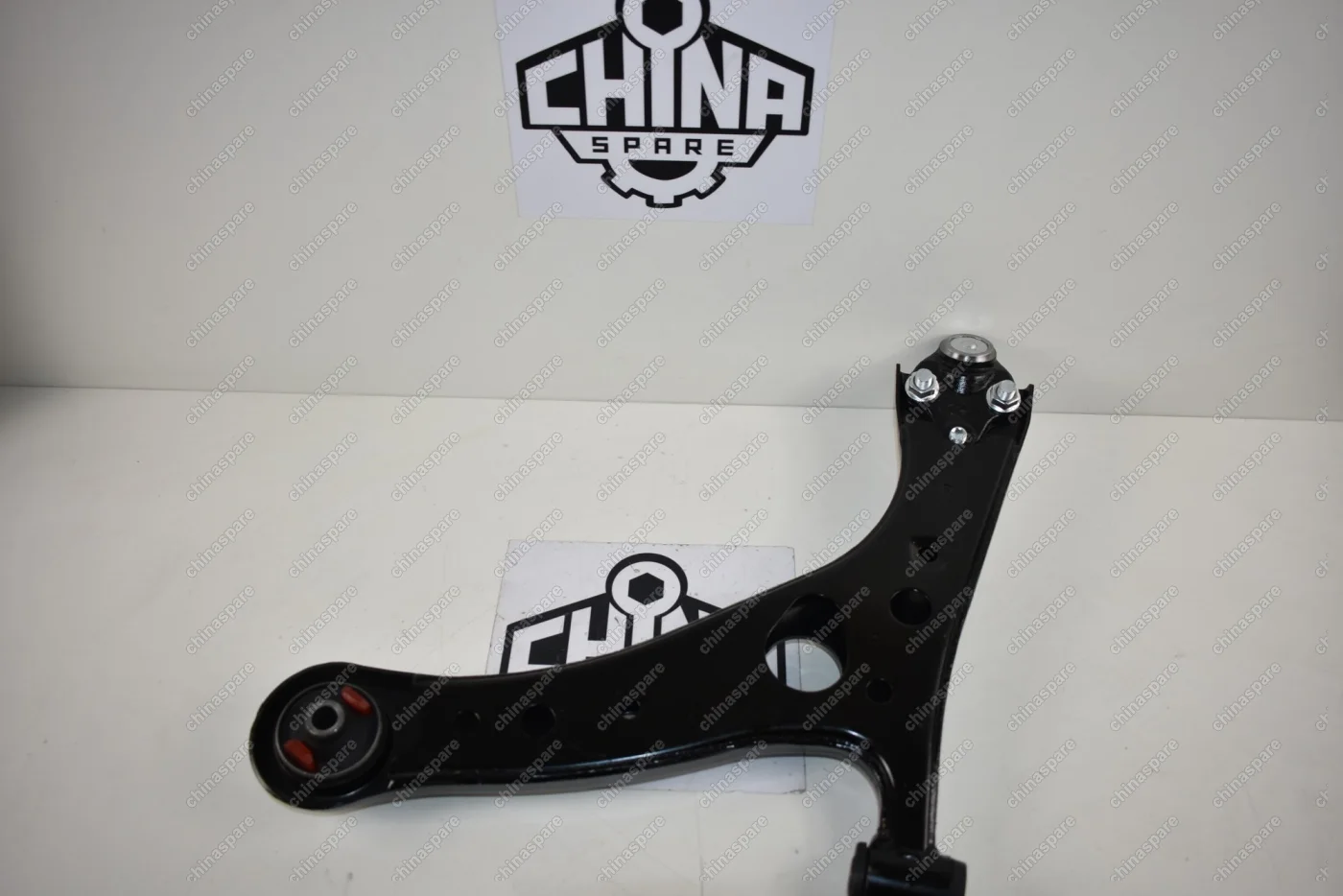 Рычаг подвески передний правый Lifan X60