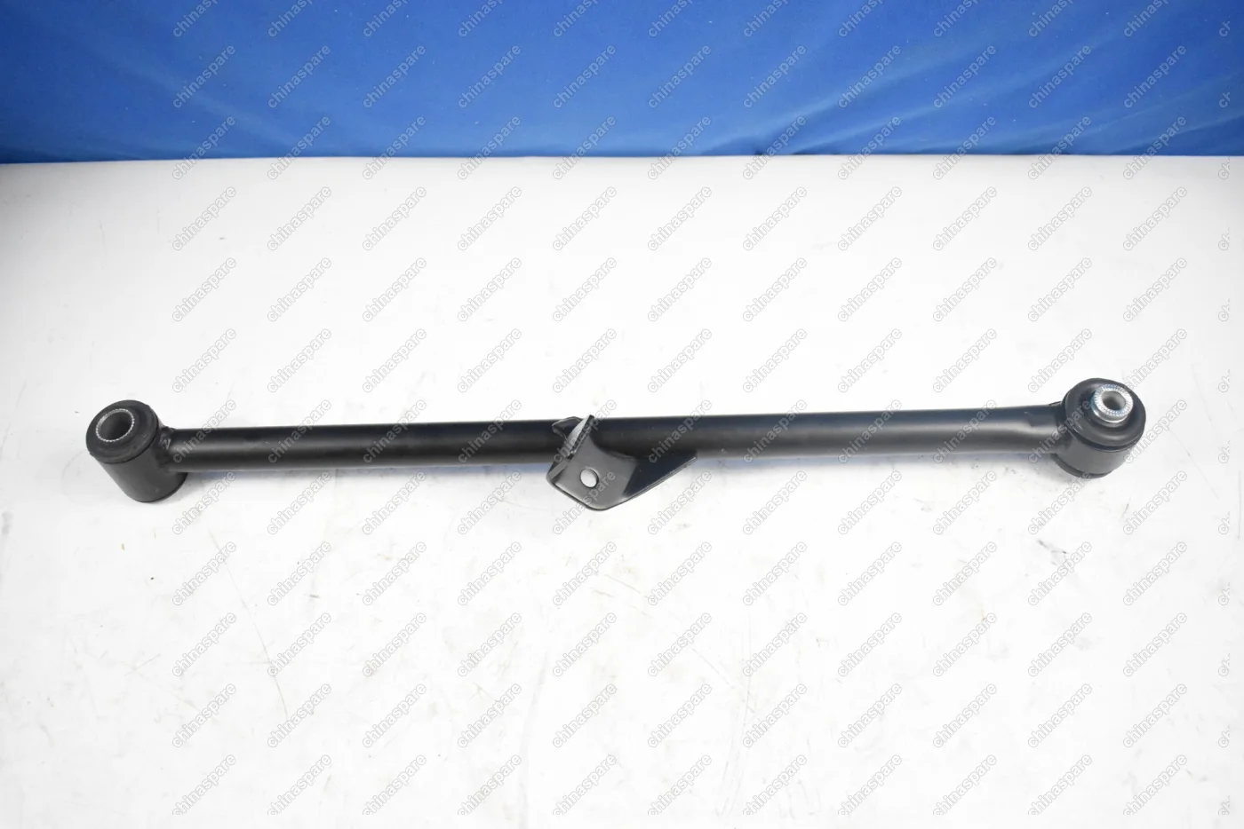 Рычаг задней подвески поперечный нижний правый Lifan X60