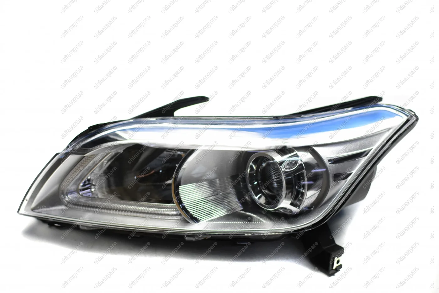 Фара передняя левая Lifan X60