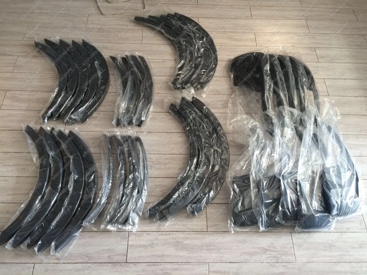 S0015061 Накладки арок Lifan x60