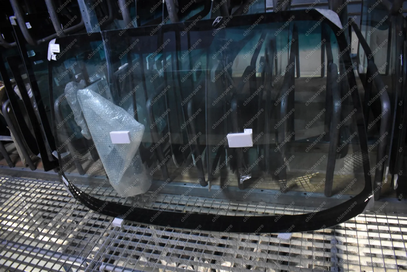 Стекло лобовое JAC Rein (ТагАЗ С190)