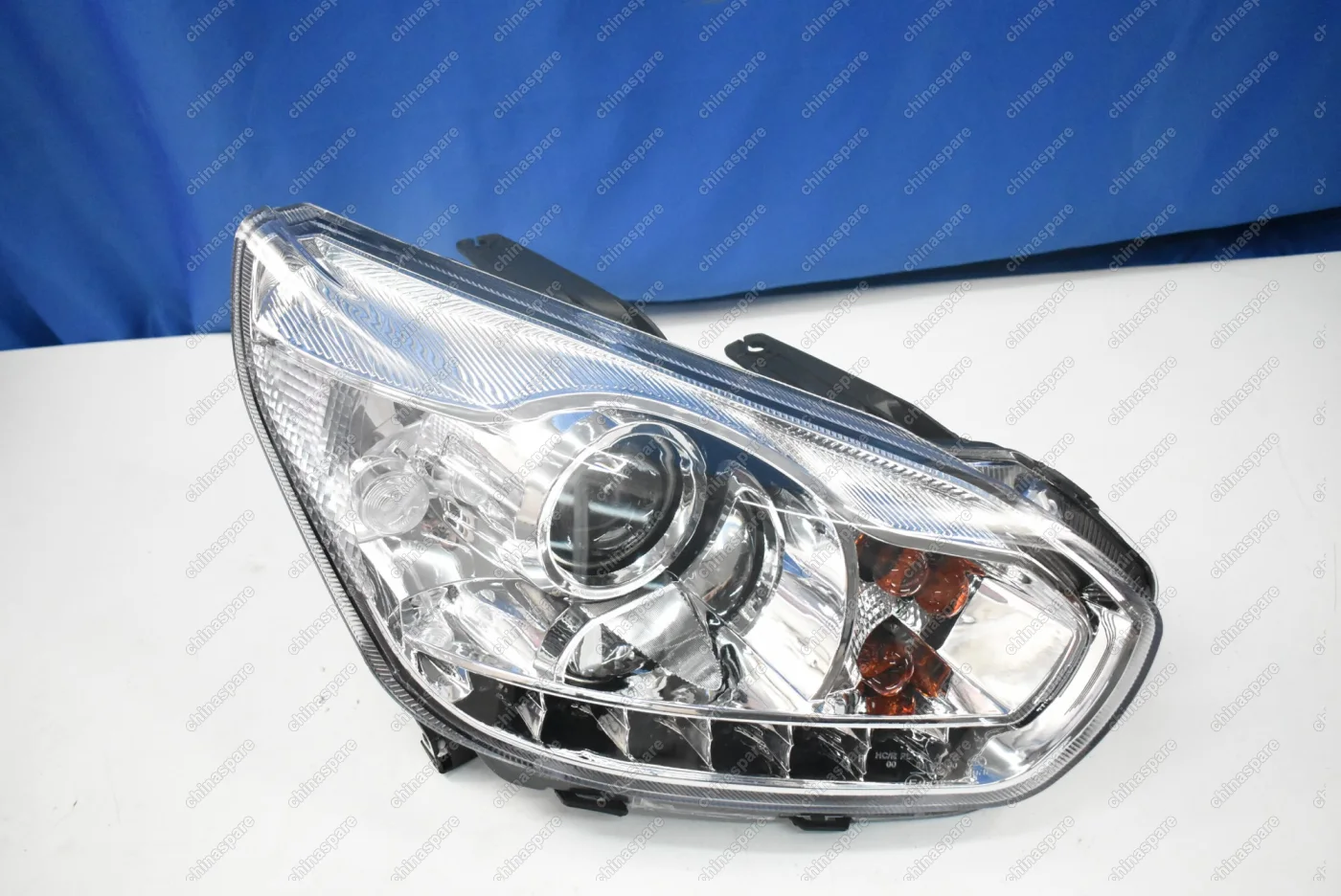 Фара головного света правая Chery Tiggo FL