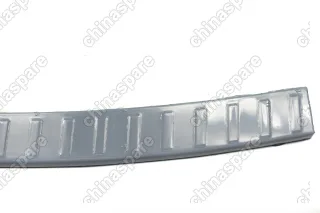 Накладка бампера заднего верхняя Haval H6