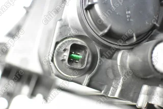 Фара головного света галогеновая правая Haval H6