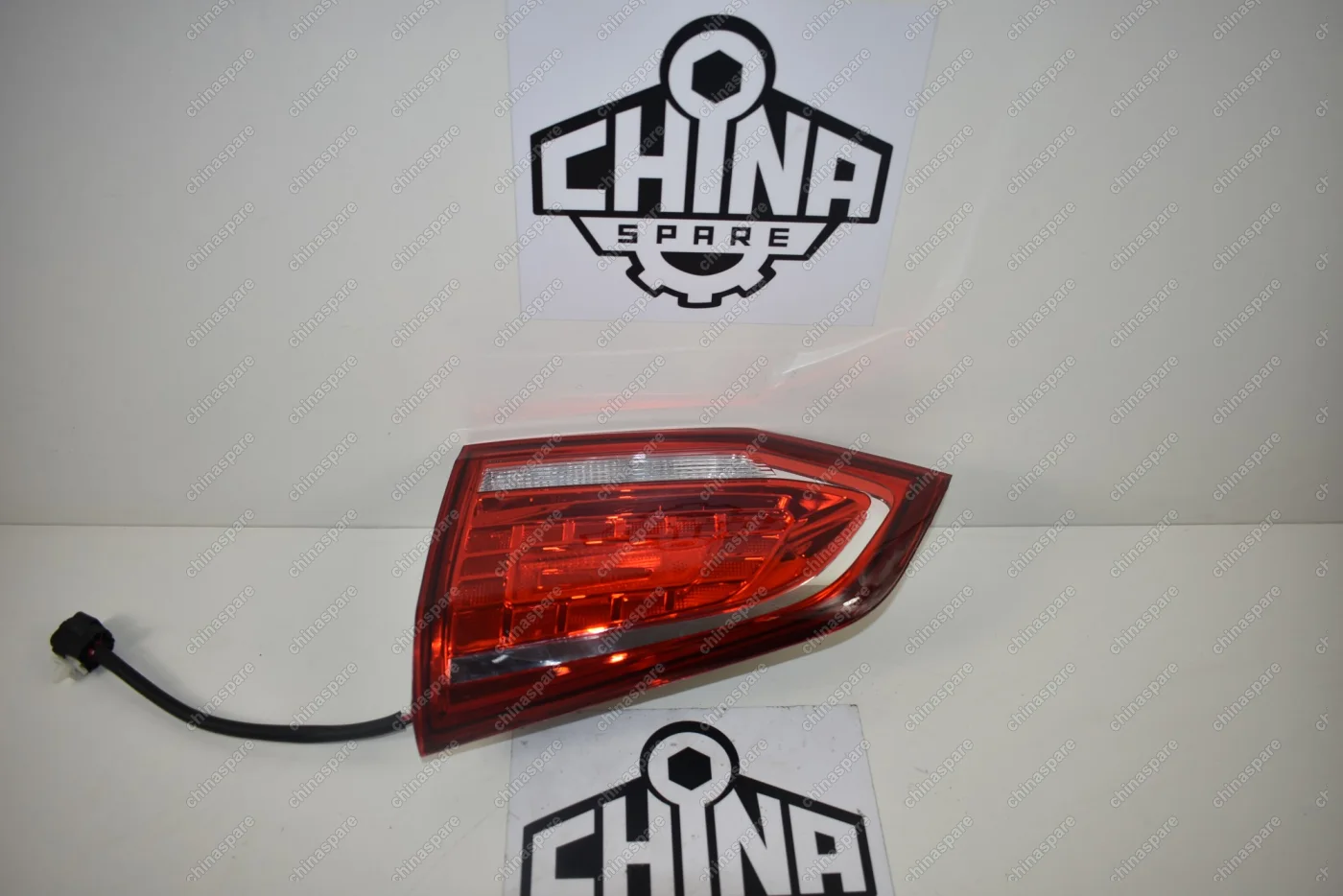 Фонарь задний на крышке багажника задний Haval H6