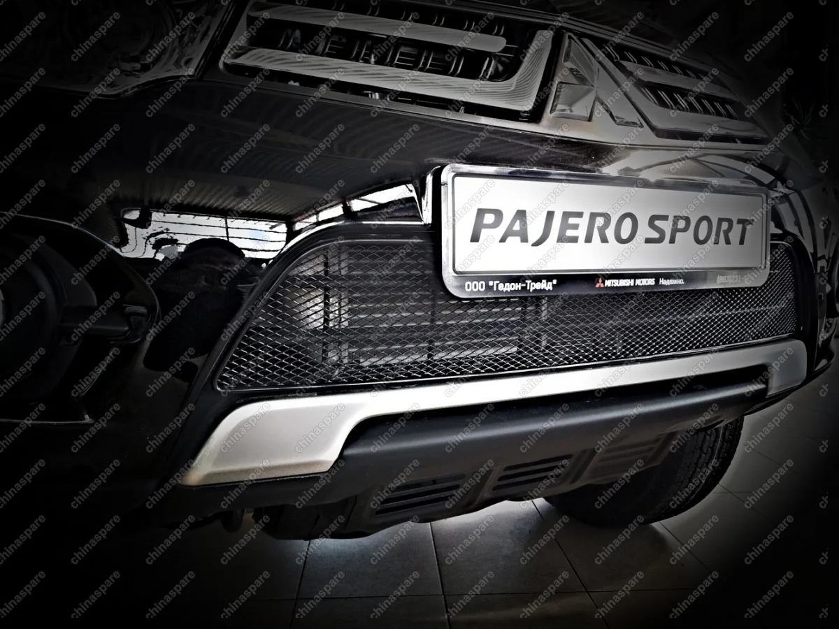 0138051415B Сетка на бампер внешняя для MITSUBISHI Pajero Sport 2014-2017, черн., 15 мм