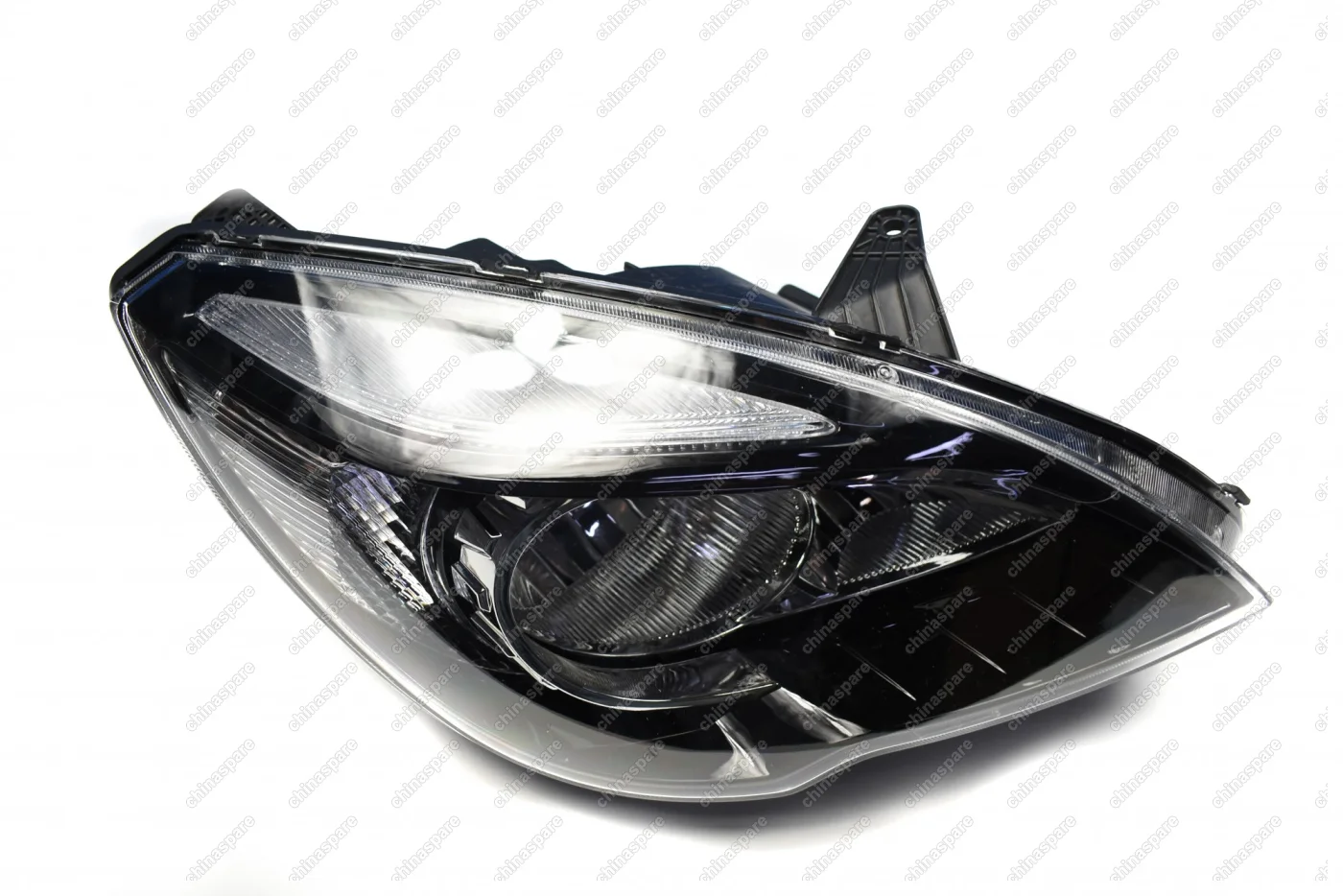 Фара головного света правая (с электрокорректором) Lifan Celliya