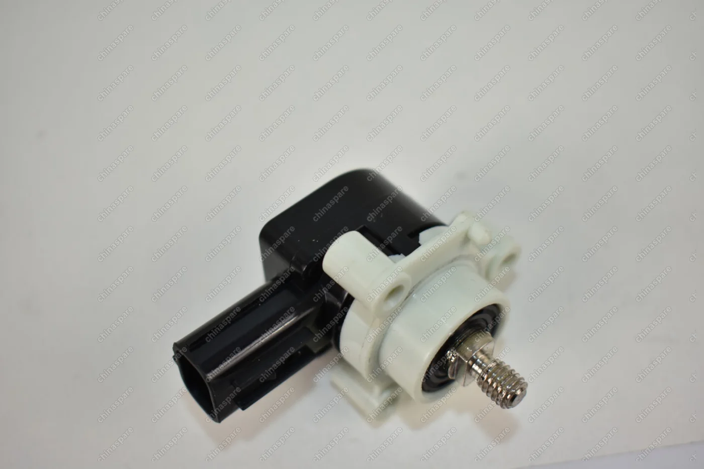 Датчик положения кузова Задний Mitsubishi Pajero IV