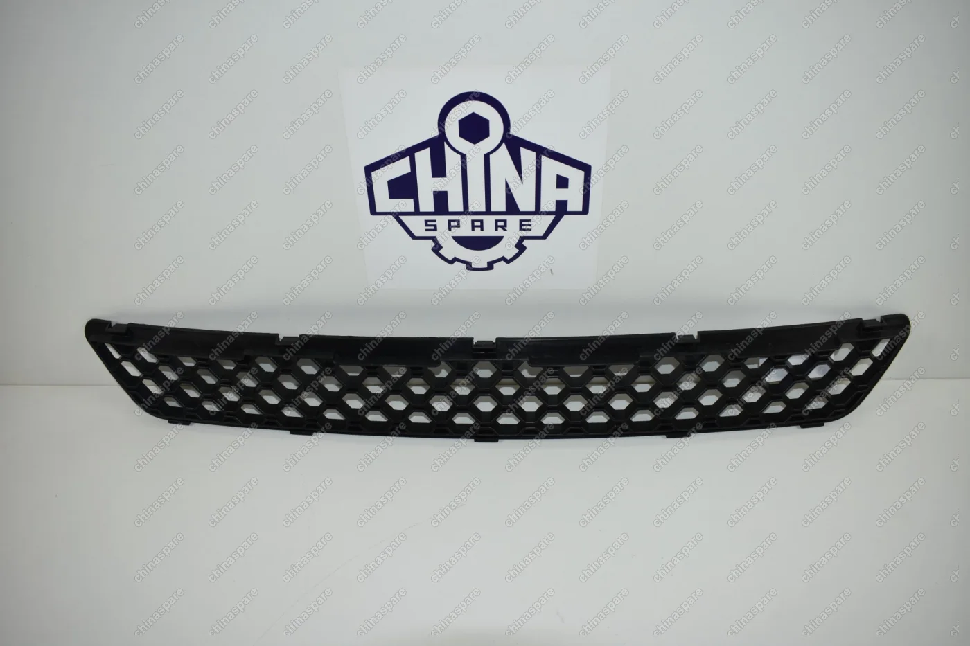 Решетка бампера центральная Lifan X60